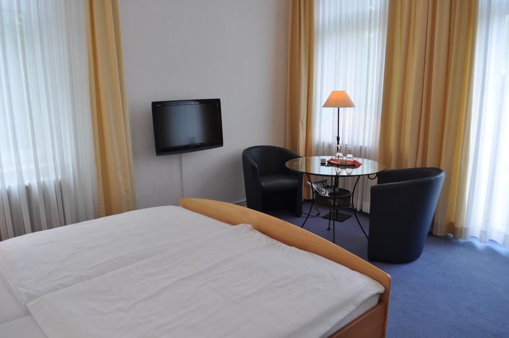 Hotel Burgfeld Cassel Extérieur photo
